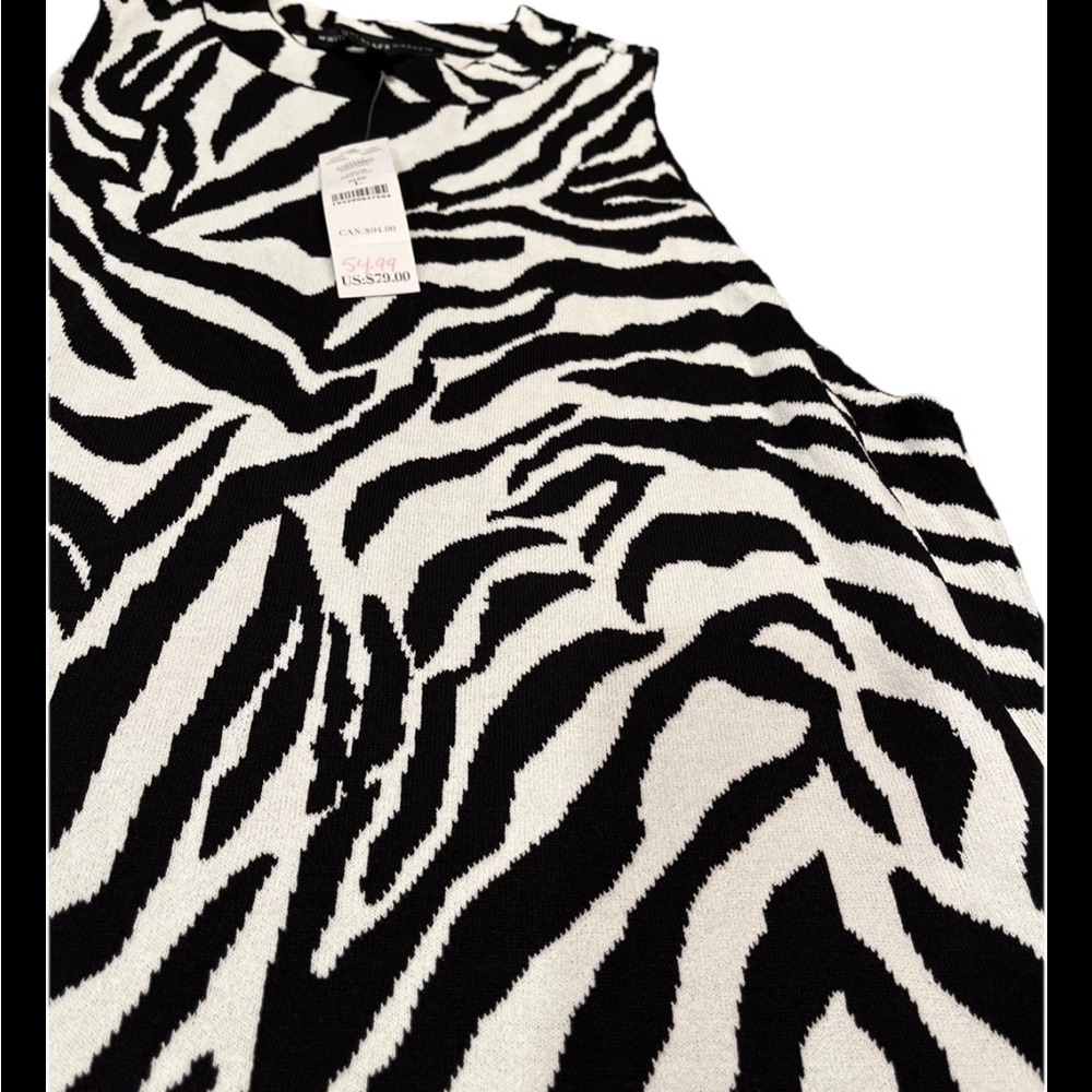 White House Black Market Fitted Black and White Halter Top Animal Print Sz Large - Picture 3 of 7